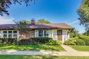 270 Crestwood Village, Northfield, IL 60093 - Photo 1