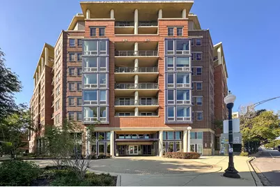 437 W Division Street #901, Chicago, IL 60610 - Photo 1