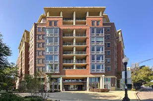 437 W Division St, Chicago, IL 60610 - Photo 1