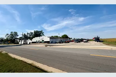 6606 S State Route 1, Saint Anne, IL 60964 - Photo 1