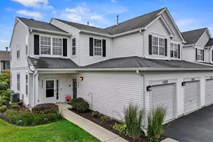 2885 Falling Waters Dr, Lindenhurst, IL 60046 - Photo 1