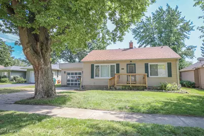 916 Albert Avenue, Sycamore, IL 60178 - Photo 1