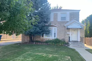 6414 N Christiana Ave, Lincolnwood, IL 60712 - Photo 1