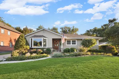 635 W Kenilworth Avenue, Palatine, IL 60067 - Photo 1