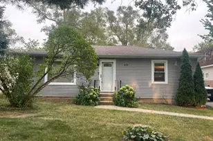 425 S Walnut St, Bensenville, IL 60106 - Photo 1