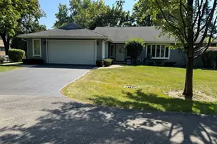 1611 Pfingsten Rd, Northbrook, IL 60062 - Photo 1