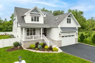 6538 Bentley Ave, Willowbrook, IL 60527 - Photo 1