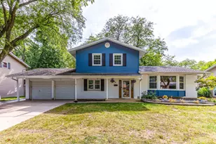 847 E Cooper Dr, Palatine, IL 60074 - Photo 1