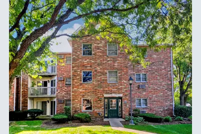 4305 Shamrock Lane #3B, McHenry, IL 60050 - Photo 1