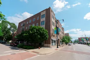 2401 N Janssen St, Chicago, IL 60614 - Photo 1