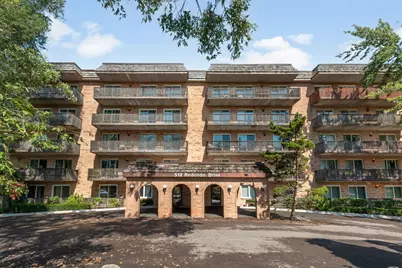 512 Redondo Drive #512, Downers Grove, IL 60516 - Photo 1