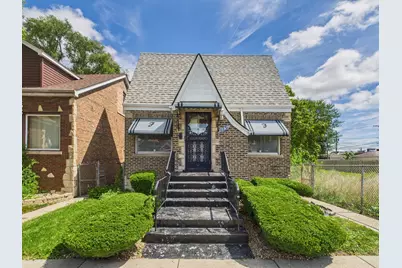 10231 S Prairie Avenue, Chicago, IL 60628 - Photo 1