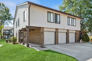 1323 Kingsbury Dr, Hanover Park, IL 60133 - Photo 1