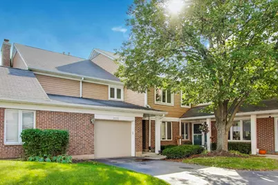 1532 N Courtland Drive #6, Arlington Heights, IL 60004 - Photo 1