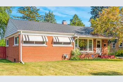 819 S Fulton Avenue, Waukegan, IL 60085 - Photo 1