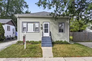 1038 Indiana Ave, Waukegan, IL 60085 - Photo 1