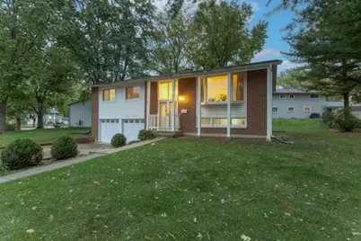 2801 Mitchell Drive, Woodridge, IL 60517 - Photo 1