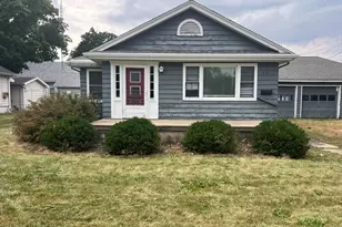 611 N Chicago St, Dwight, IL 60420 - Photo 1