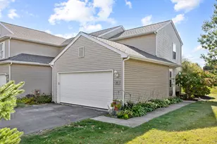 1400 Hunters Ridge Dr, Genoa City, WI 53128 - Photo 1