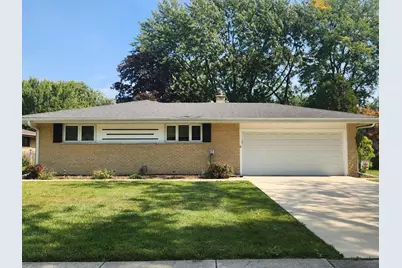 211 N Stevenson Lane, Mount Prospect, IL 60056 - Photo 1