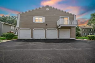 1422 Woodcutter Ln, Wheaton, IL 60189 - Photo 1