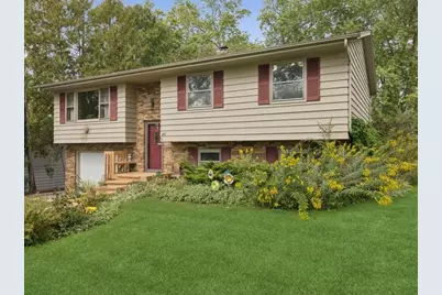 340 W Margaret Terrace, Cary, IL 60013 - Photo 1