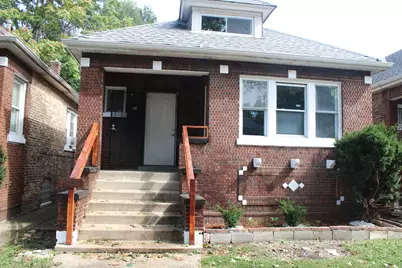 8207 S Marquette Avenue, Chicago, IL 60617 - Photo 1