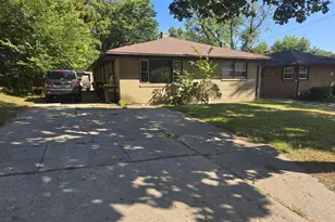 819 Albert Ave, Rockford, IL 61101 - Photo 1