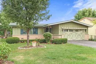 33113 N Cove Rd, Grayslake, IL 60030 - Photo 1