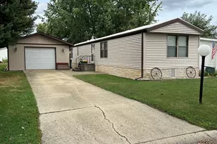 59 Hickory Ln, Sandwich, IL 60548 - Photo 1