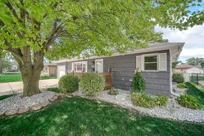 555 W Brookmont Boulevard W, Bradley, IL 60915 - Photo 1