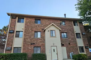 11 Echo Ct, Vernon Hills, IL 60061 - Photo 1