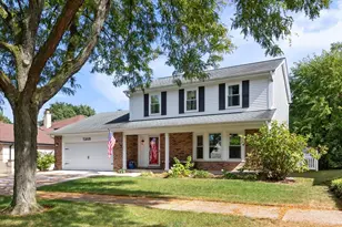 7205 Kidwell Rd, Downers Grove, IL 60516 - Photo 1