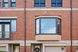 2720 N Greenview Ave, Chicago, IL 60614 - Photo 1