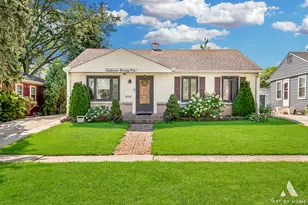 1895 Welwyn Ave, Des Plaines, IL 60018 - Photo 1