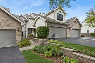 966 N Auburn Woods Dr, Palatine, IL 60067 - Photo 1