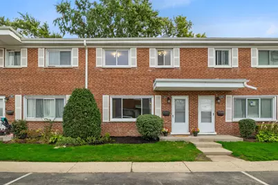 1142 N Boxwood Drive #B, Mount Prospect, IL 60056 - Photo 1