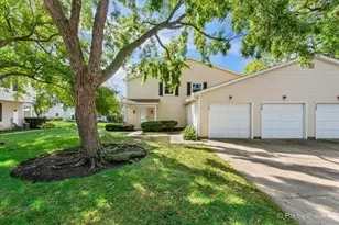 2125 Dogwood Ln, Palatine, IL 60074 - Photo 1