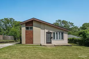 1533 Larry Ln, Glendale Heights, IL 60139 - Photo 1