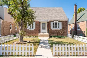 5244 S Neenah Ave, Chicago, IL 60638 - Photo 1