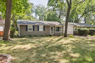 26325 N Walnut Ave, Mundelein, IL 60060 - Photo 1