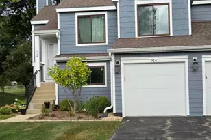 916 Manchester Cir, Schaumburg, IL 60193 - Photo 1