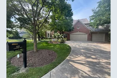 916 Lakewood Drive, Barrington, IL 60010 - Photo 1