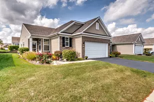 3263 Eastbank Cir, Mundelein, IL 60060 - Photo 1