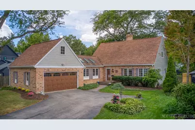 1015 S 6th Street, Saint Charles, IL 60174 - Photo 1