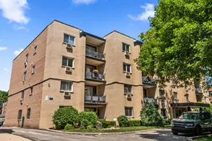 1340 W Touhy Ave, Chicago, IL 60626 - Photo 1