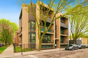 2208 N Oakley Ave, Chicago, IL 60647 - Photo 1