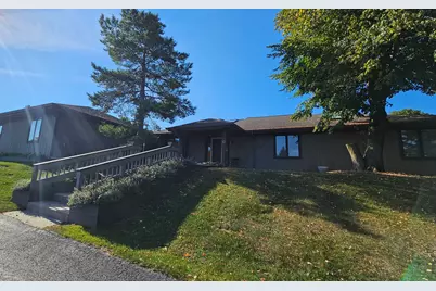 13 Lancelot Lane, Hawthorn Woods, IL 60047 - Photo 1