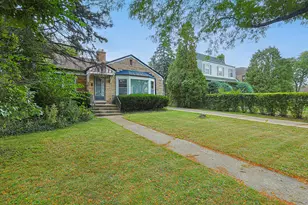 901 S Cumberland Ave, Park Ridge, IL 60068 - Photo 1