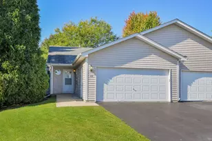 22 Silver Trail, North Aurora, IL 60542 - Photo 1